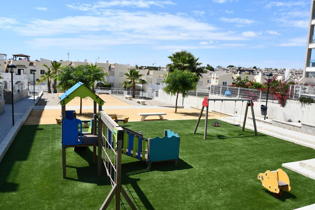 Luxurious Flat & Private Rooftop In Villamartin Orihuela Costa Dehesa de Campoamor (Orihuela Costa) Exterior foto